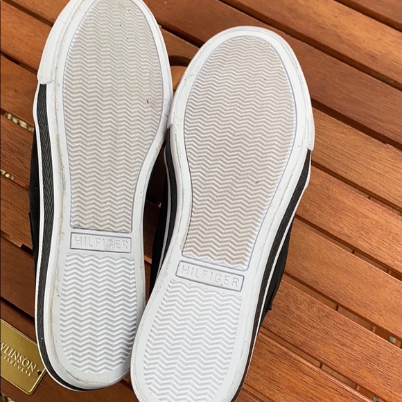 Tommy Hilfiger slip on - Picture 5 of 5
